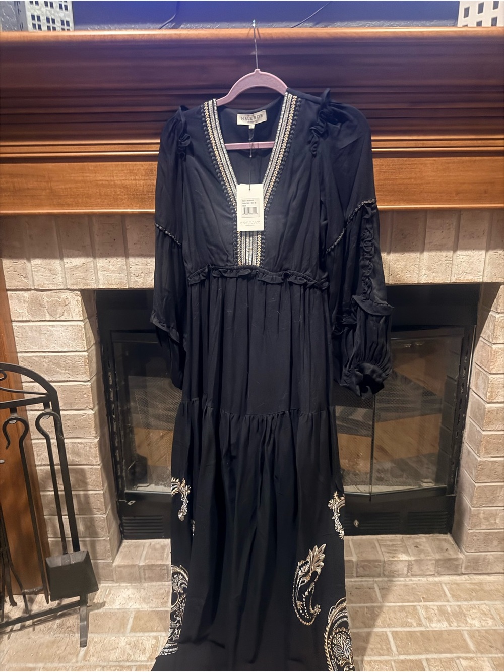 Beautiful black embroidered maxi dress - Picture 3 of 8